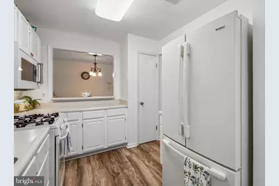 10090 Oakton Terrace Road, Oakton, VA 22124 - Photo 5