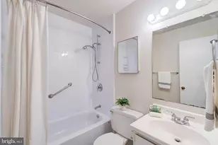 6910 Trestle Ct, Lorton, VA 22079 - Photo 25