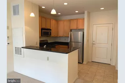 2655 Prosperity Avenue #318, Fairfax, VA 22031 - Photo 5