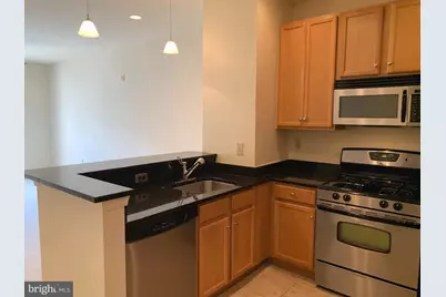 2655 Prosperity Avenue #318, Fairfax, VA 22031 - Photo 5