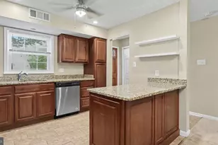 6629 Burlington Pl, Springfield, VA 22152 - Photo 5