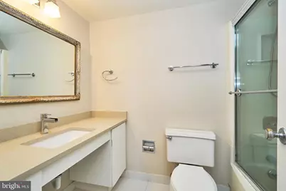 8360 Greensboro Drive #922, McLean, VA 22102 - Photo 19