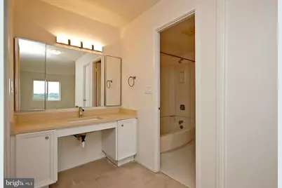 8360 Greensboro Drive #922, McLean, VA 22102 - Photo 15