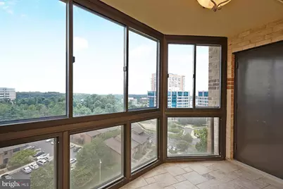 8360 Greensboro Drive #922, McLean, VA 22102 - Photo 5