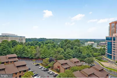 8360 Greensboro Drive #922, McLean, VA 22102 - Photo 7