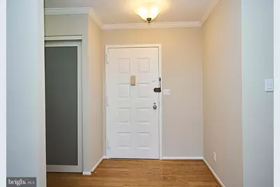 8360 Greensboro Drive #922, McLean, VA 22102 - Photo 3