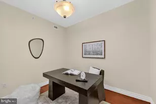 8220 Crestwood Heights Dr, McLean, VA 22102 - Photo 5