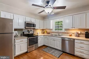 5803 Wood Laurel Ct, Burke, VA 22015 - Photo 13