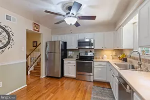 5803 Wood Laurel Ct, Burke, VA 22015 - Photo 11
