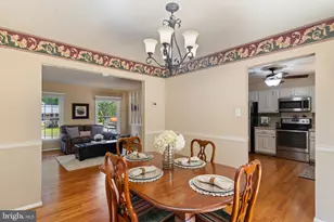 5803 Wood Laurel Ct, Burke, VA 22015 - Photo 9