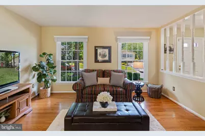 5803 Wood Laurel Court, Burke, VA 22015 - Photo 7