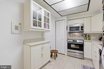 7600 Tremayne Place #203, McLean, VA 22102 - Photo 9