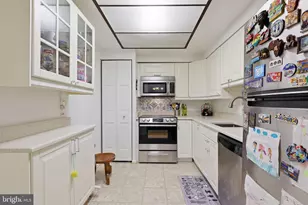 7600 Tremayne Pl, McLean, VA 22102 - Photo 7