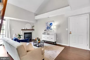 6918 Mary Caroline Cir, Alexandria, VA 22310 - Photo 5