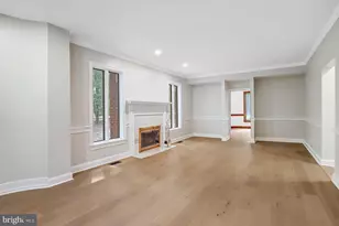 11109 Elmview Pl, Great Falls, VA 22066 - Photo 7
