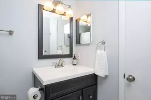 7840 Liberty Springs Cir, Alexandria, VA 22306 - Photo 11