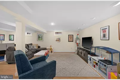 2929 Stuart Drive, Falls Church, VA 22042 - Photo 19