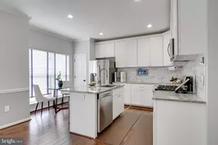 8364 Millwood Dr, Springfield, VA 22152 - Photo 9