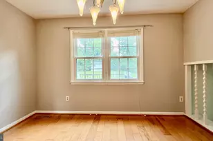 4217 Kincaid Ct, Chantilly, VA 20151 - Photo 9