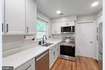12833 Point Pleasant Drive, Fairfax, VA 22033 - Photo 11