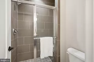 7821 Old Falls Rd, McLean, VA 22102 - Photo 35