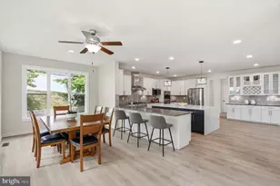 7821 Old Falls Rd, McLean, VA 22102 - Photo 19