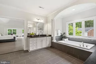 7821 Old Falls Rd, McLean, VA 22102 - Photo 29