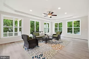 7821 Old Falls Rd, McLean, VA 22102 - Photo 9