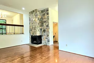 8729 Sheridan Farms Ct, Springfield, VA 22152 - Photo 5
