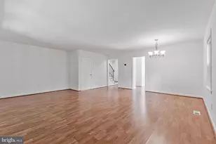 9599 Blake Park Ct, Fairfax, VA 22031 - Photo 19