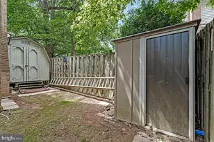 9599 Blake Park Ct, Fairfax, VA 22031 - Photo 47