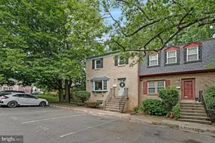 9599 Blake Park Ct, Fairfax, VA 22031 - Photo 9
