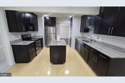 6152 Strasburg Drive, Centreville, VA 20121 - Photo 5