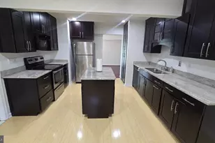 6152 Strasburg Dr, Centreville, VA 20121 - Photo 5