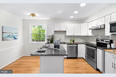 9361 Tartan View Drive, Fairfax, VA 22032 - Photo 9