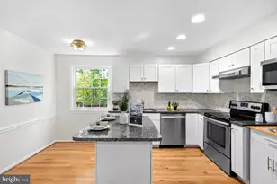 9361 Tartan View Dr, Fairfax, VA 22032 - Photo 9
