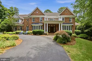 3703 Waples Crest Ct, Oakton, VA 22124 - Photo 1