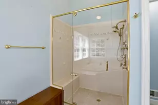 3703 Waples Crest Ct, Oakton, VA 22124 - Photo 23