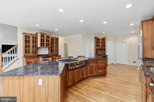 3703 Waples Crest Ct, Oakton, VA 22124 - Photo 11