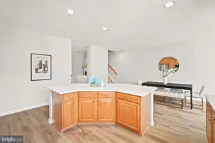 12147 Monteith Ln, Fairfax, VA 22030 - Photo 13