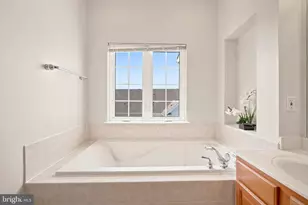 12147 Monteith Ln, Fairfax, VA 22030 - Photo 27