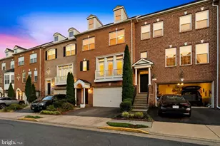 12147 Monteith Ln, Fairfax, VA 22030 - Photo 47