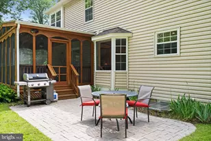 3013 Dower House Dr, Herndon, VA 20171 - Photo 37
