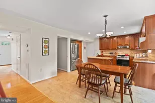 3013 Dower House Dr, Herndon, VA 20171 - Photo 11