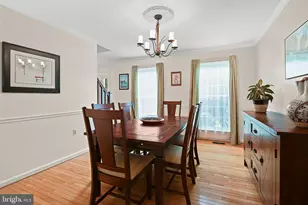 3013 Dower House Dr, Herndon, VA 20171 - Photo 9