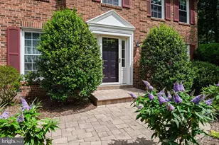 3013 Dower House Dr, Herndon, VA 20171 - Photo 3