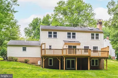 11618 Holly Briar Lane, Great Falls, VA 22066 - Photo 9