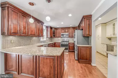 11618 Holly Briar Lane, Great Falls, VA 22066 - Photo 19