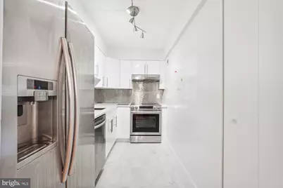 7621 Tremayne Place #111, McLean, VA 22102 - Photo 9