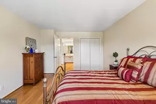 5901 Mt Eagle Dr, Alexandria, VA 22303 - Photo 23